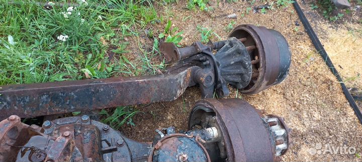 Задний мост на Freightliner