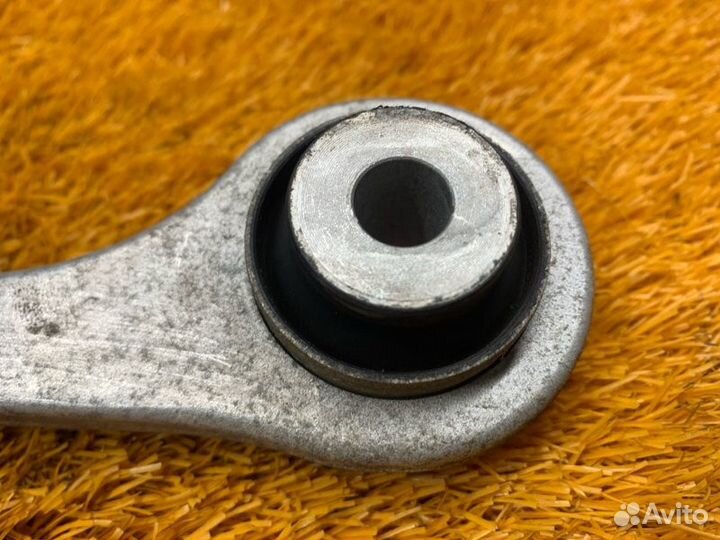 Рычаг подвески нижний задний правый Mercedes-Benz