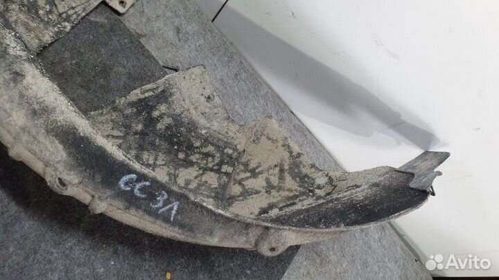 Подкрылок задний левый Volkswagen Passat Cc 358