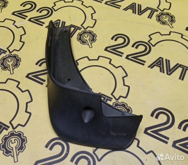 Брызговик передний левый Nissan Dualis J10 MR20DE