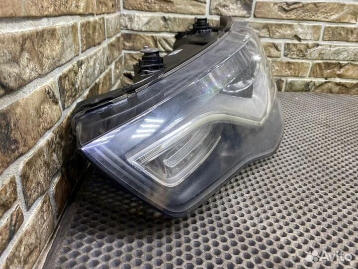 Фара левая Audi A1