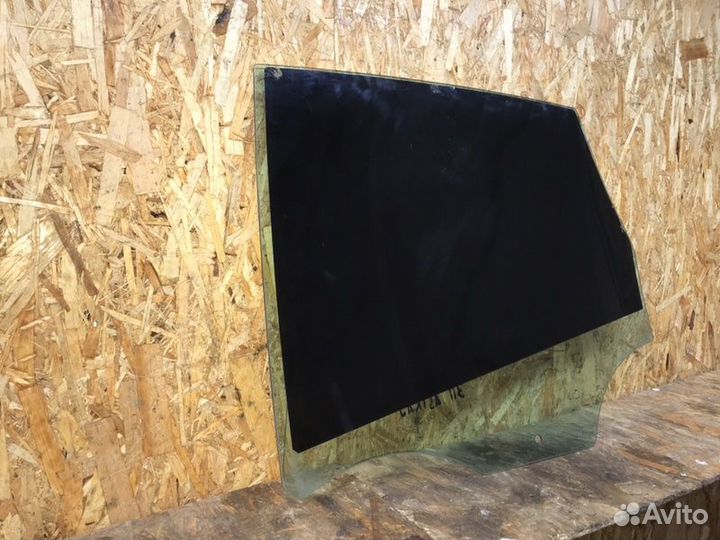 Стекло двери заднее правое Opel Astra J хетчбек 1