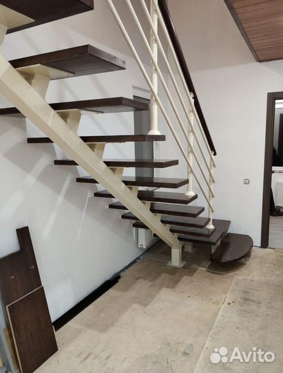 Лестница на металлокаркасе / изготовление лестниц