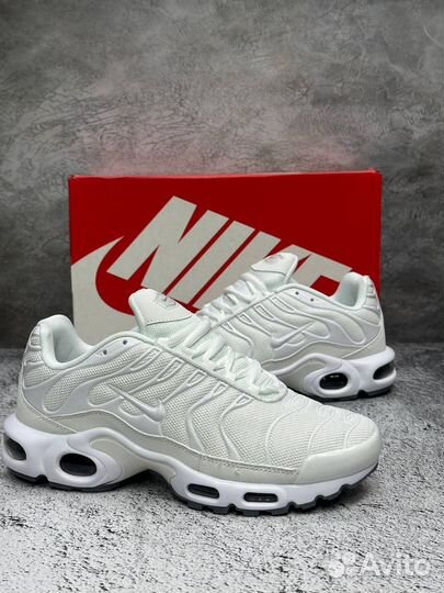 Кроссовки Nike air max tn plus новые в коробке