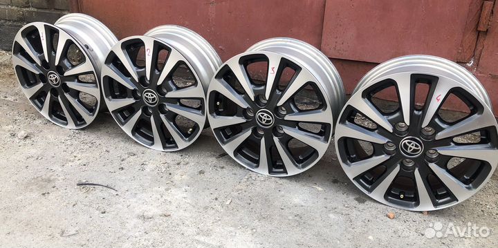 Оригинал Toyota R15 бп по РФ из Японии