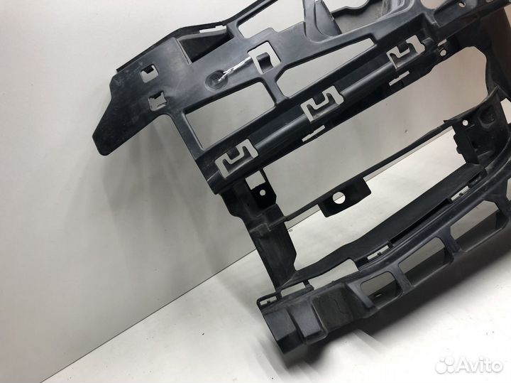 Кронштейн перед бампера левый Bmw 5 G30 16-20