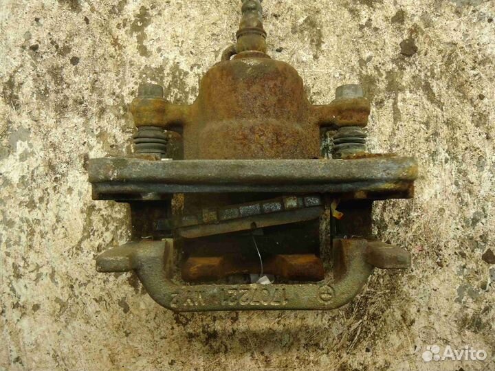 Суппорт задний левый Infiniti G 2 V36