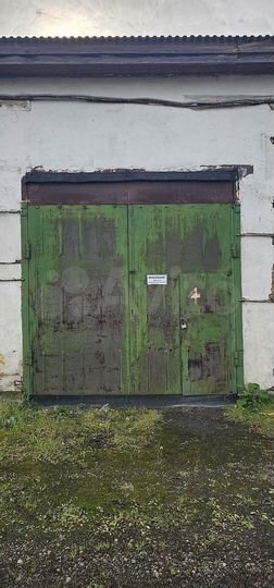 Машиноместо, > 30 м²