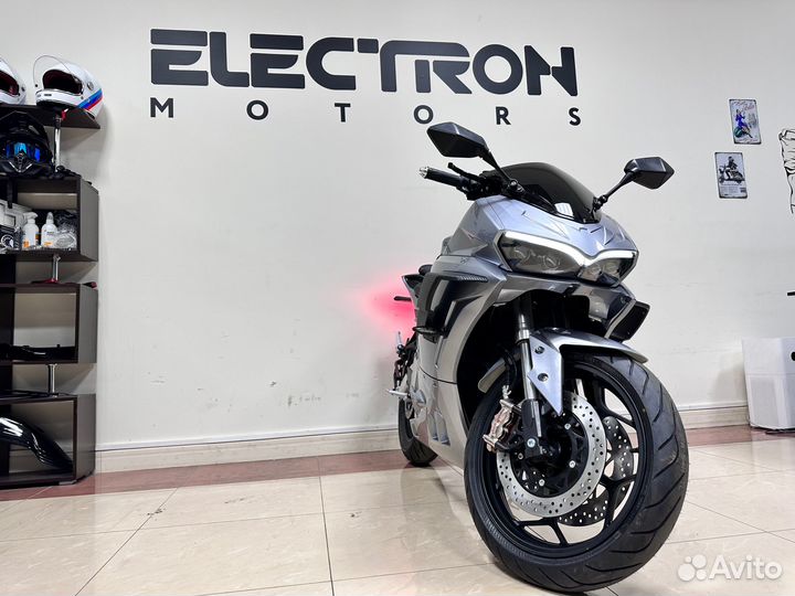 Электромотоцикл Panigale S