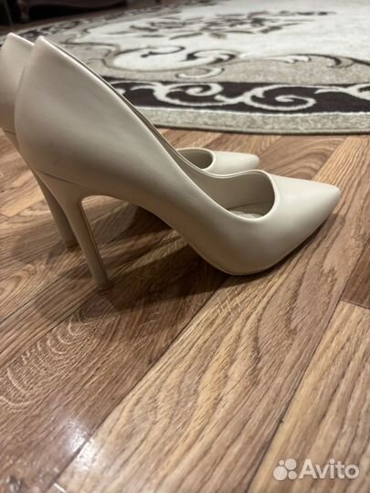 Туфли женские 39 размер новые