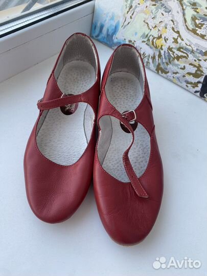 Туфли для народных танцев красные