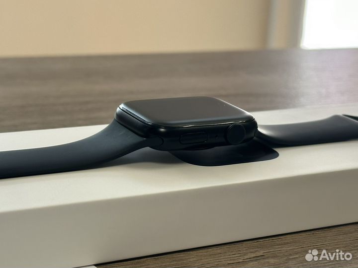 Apple watch se 2, 44 мм, акб 97