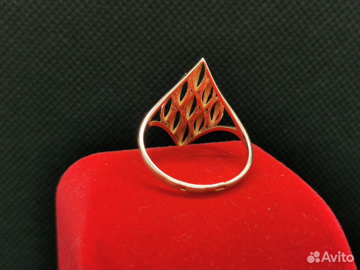 Перстень золотой 585 проба