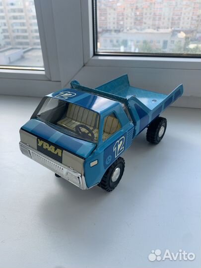 Игрушка машинка Урал-1 СССР