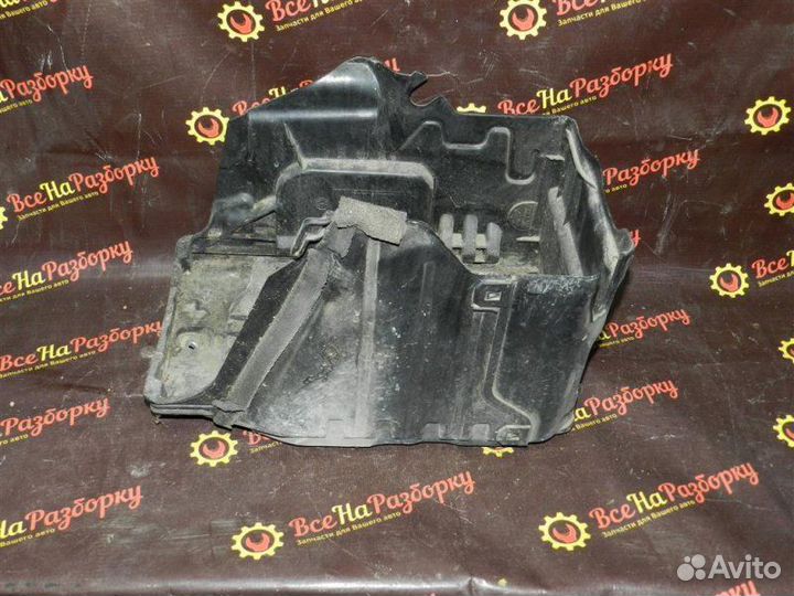 Площадка полка акб Land Rover Freelander 2 2.2