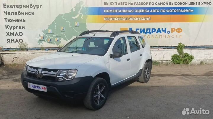 Стекло лобовое Renault Duster (HS) 727122033R