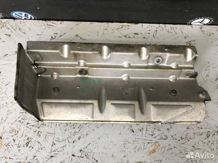 Кожух выпускного коллектора Audi A3 8P ccza 2008