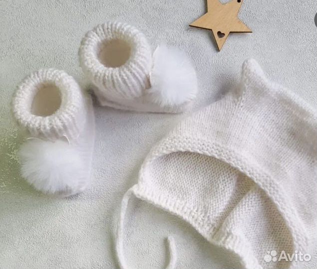 Шапочка и пинетки Подарок малышу или малышке
