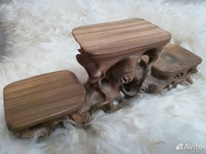 Постамент из сандала