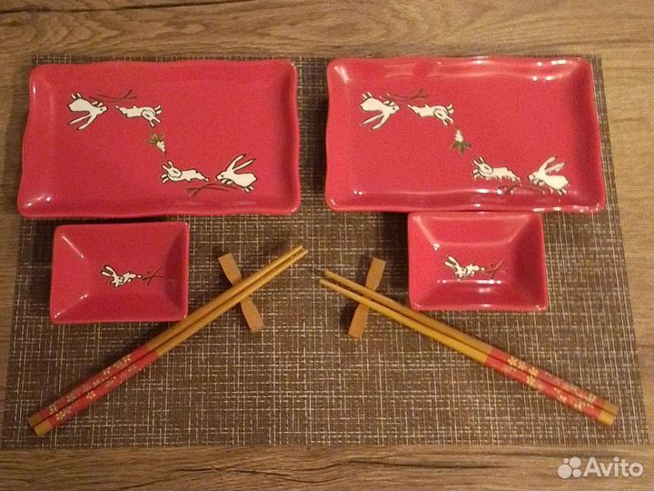 Набор посуды для суши с символом 2023г