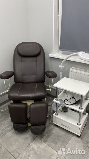 Педикюрное кресло с электроприводом