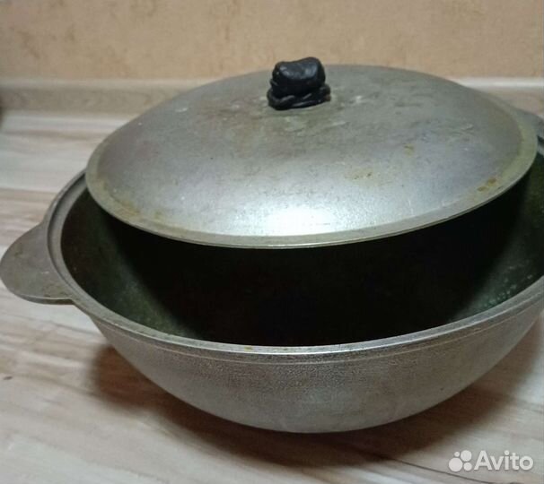 Чугунный котелок