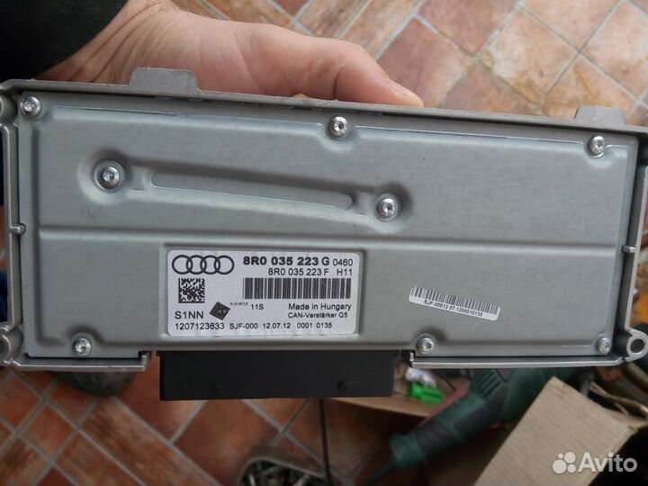 Audi Q5 8R0035223G усилитель