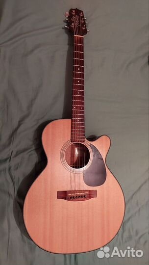 Акустическая гитара