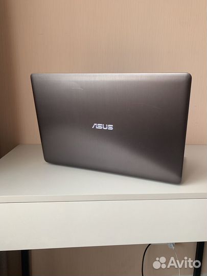 Ноутбук asus