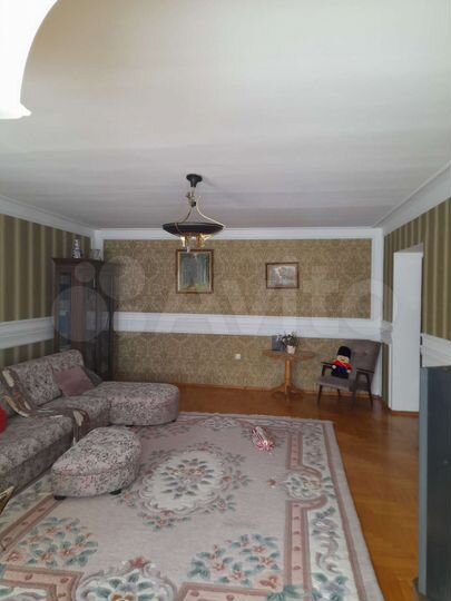 3-к. квартира, 111,8 м², 2/5 эт.