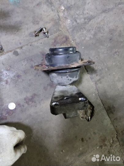 Опора двигателя правая Chevrolet Lacetti