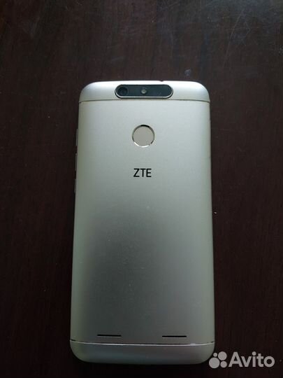 ZTE Blade V8 lite, 2/16 ГБ
