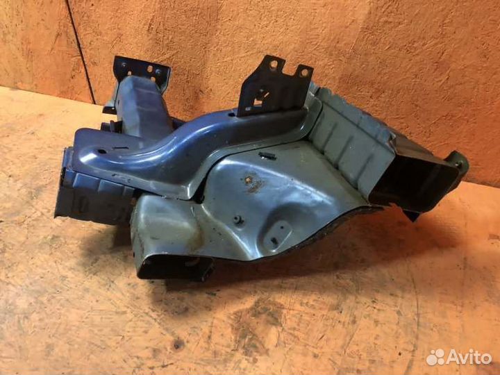 Лонжерон передний левый Ford Explorer U502 3.5