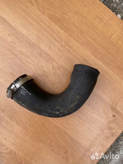 Патрубок интеркулера audi 5q0145834