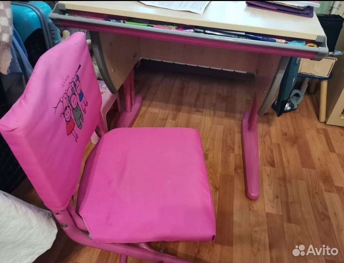 Письменный стол со стулом