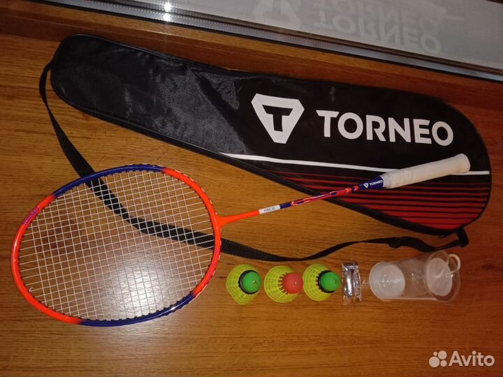 Ракетка для бадминтона с чехлом Torneo