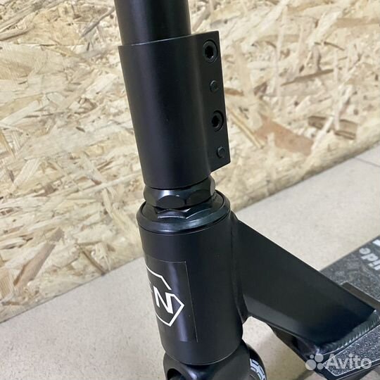 Трюковой самокат FN black