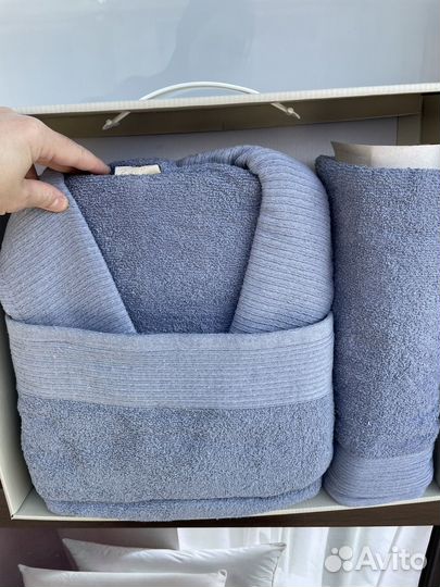 Банный халат и полотенца