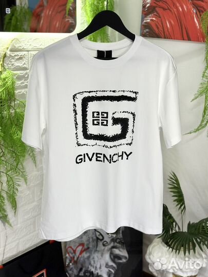 Футболка мужская Givenchy