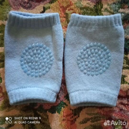 Наколенники детские новые