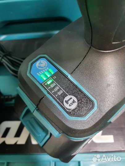 Гайковерт аккумуляторный makita 700H.M