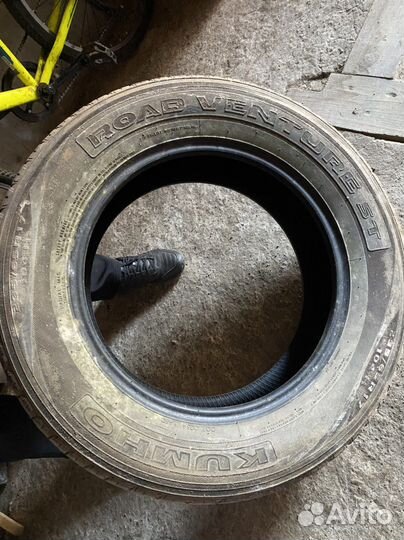 Kumho Road Venture ST KL11 235/65 R17