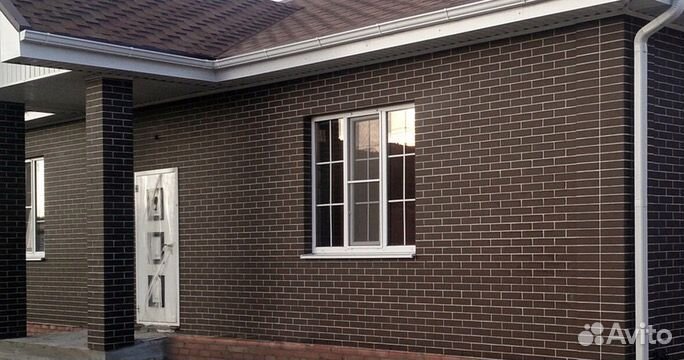 Щелевой кирпич коричневый рифленый Браер