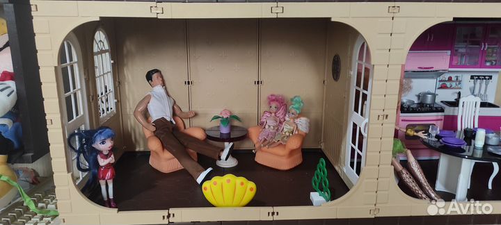 Домик кукольный