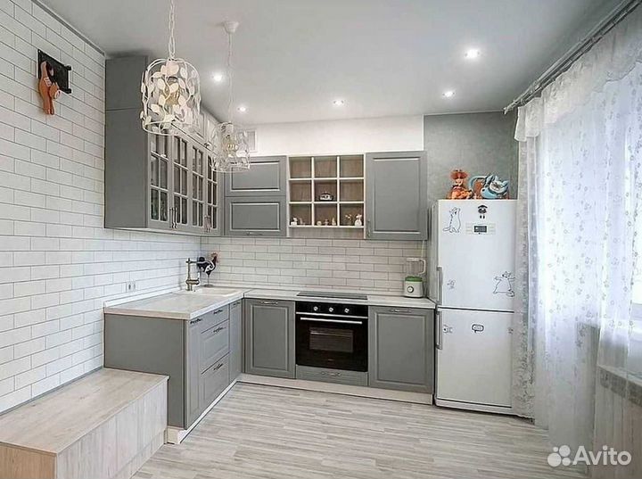 Кухонный гарнитур в стиле хай тек