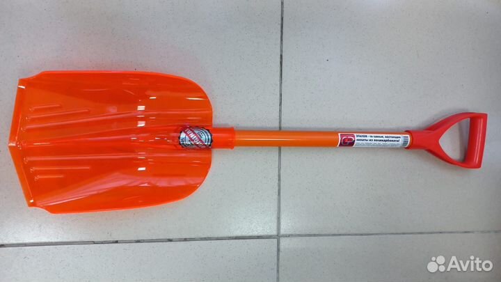 Снегоуборочная лопата