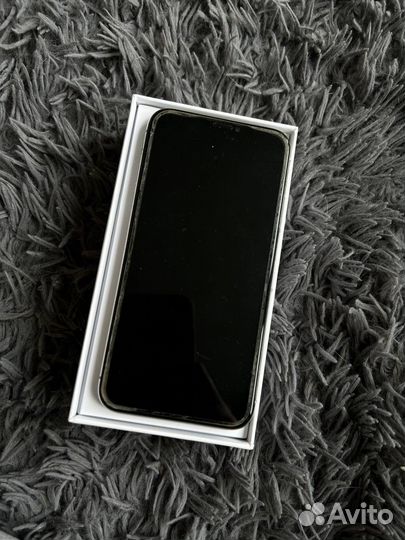 iPhone X, 64 ГБ