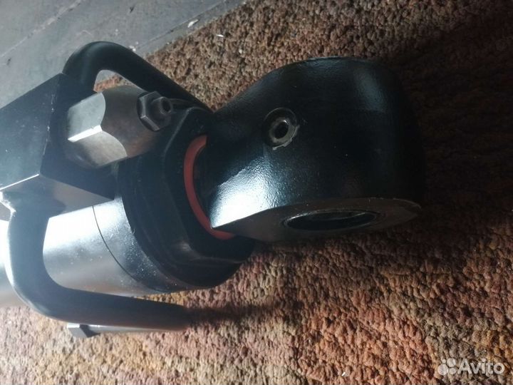 Цилиндр опрокидывания ковша JCB 563/60126