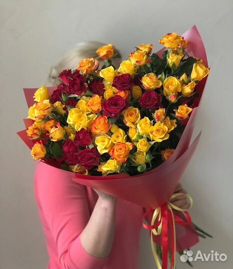 Кустовые Розы Нежные Цветы букет Ромашек Свежие