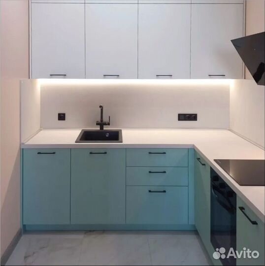 Кухонный гарнитур угловой